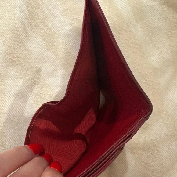 SOLD ❤️‍🔥 Vintage Chanel Caviar Leather Wallet • Burgundy Red Bifold CC Logo - Picture 5 of 10